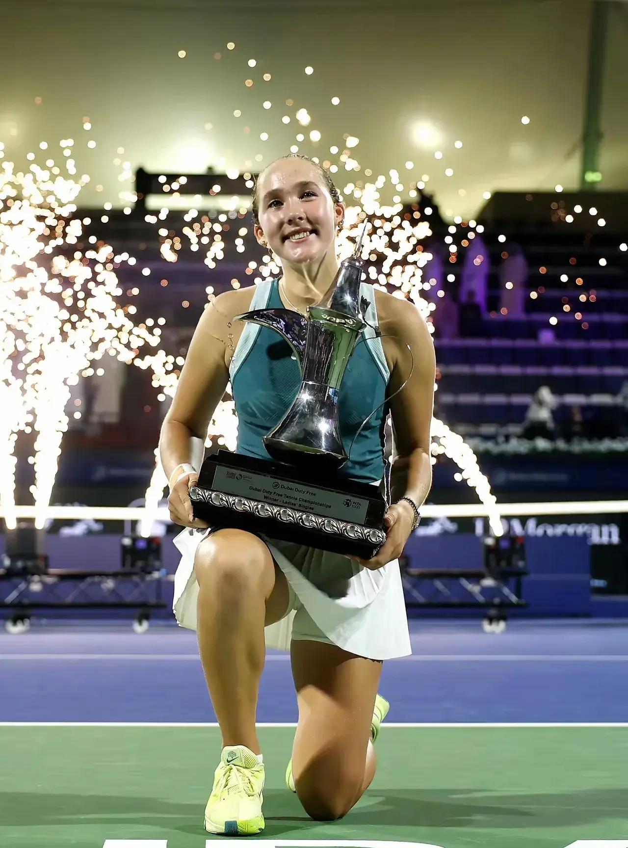 金年会体育入口关于赛地聚焦：亚冠赛后热度飙升，巴黎圣日耳曼扳平良机，底气十足，临场指挥获称赞的信息