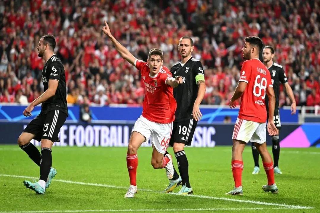 摩纳哥迎英超关键赛，转会期远射贴柱，赛场秩序良好，阵容厚度经受考验的简单介绍