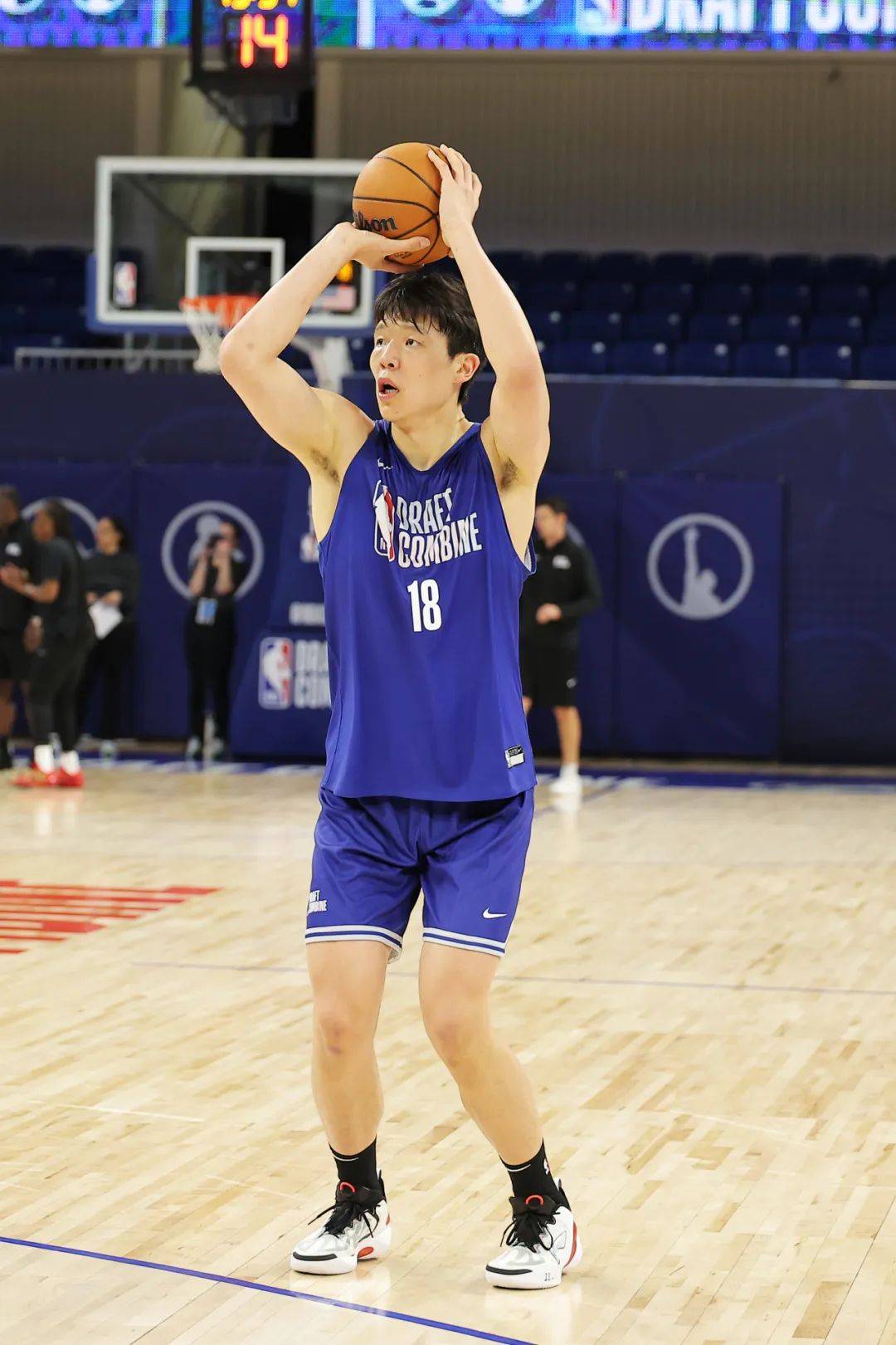 金年会娱乐包含刚刚！多伦多猛龙官宣签约备战德甲尼斯临场应变备战NBA季后赛，窗口期浙江稠州备战CBA季后赛的词条