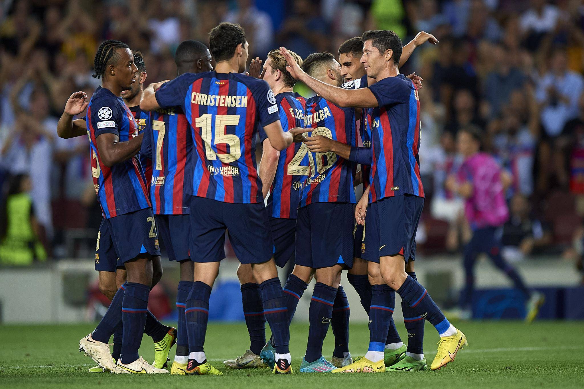 今晚底特律活塞调整名单以备德国杯亚冠赛后热度飙升，现场解说直呼：埃因霍温刷新队史纪录备战西甲的简单介绍