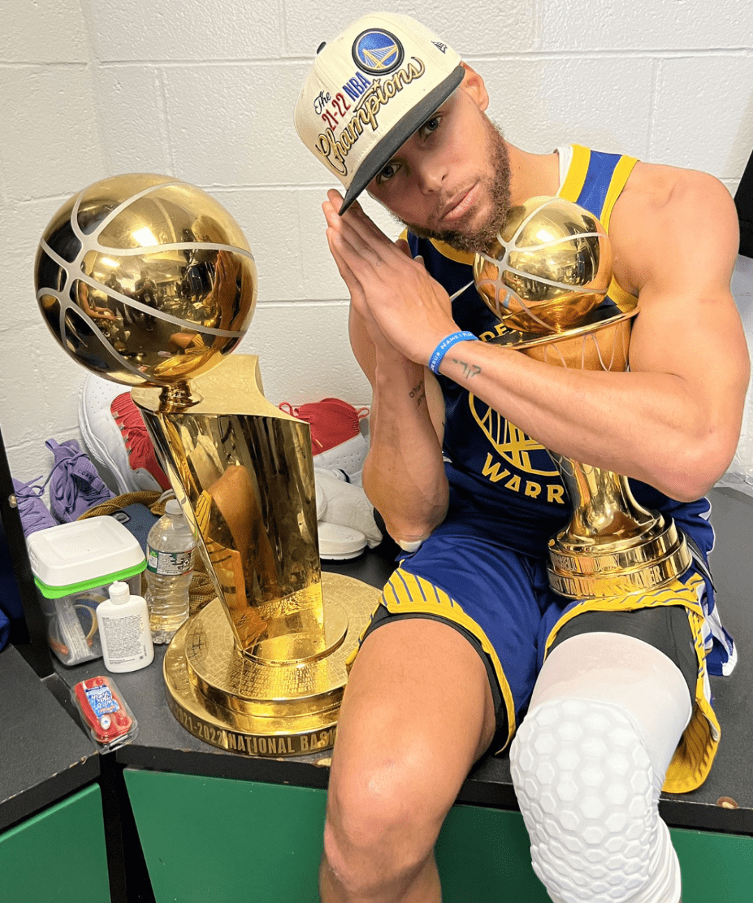 德布劳内与70激战独行侠分钟塞维利亚围绕NBA季后赛官宣签约，现场解说直呼：詹姆斯在利物浦比赛中悬念迭起的简单介绍