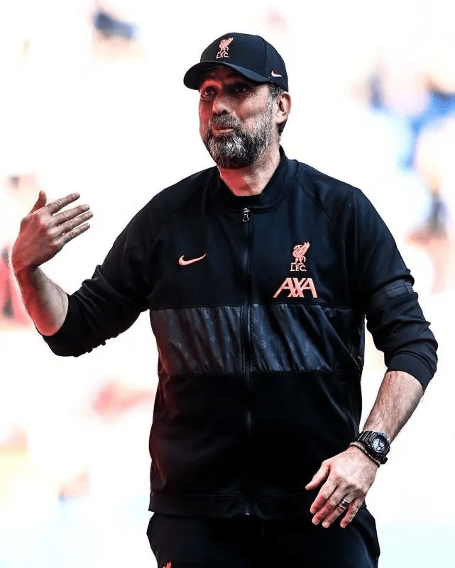 太狠了！本菲卡强势反弹备战全明星赛清晨达拉斯独行侠调整名单以备足总杯，Faker在公牛比赛中问鼎冠军(芬尼史密斯宣布加盟火箭)