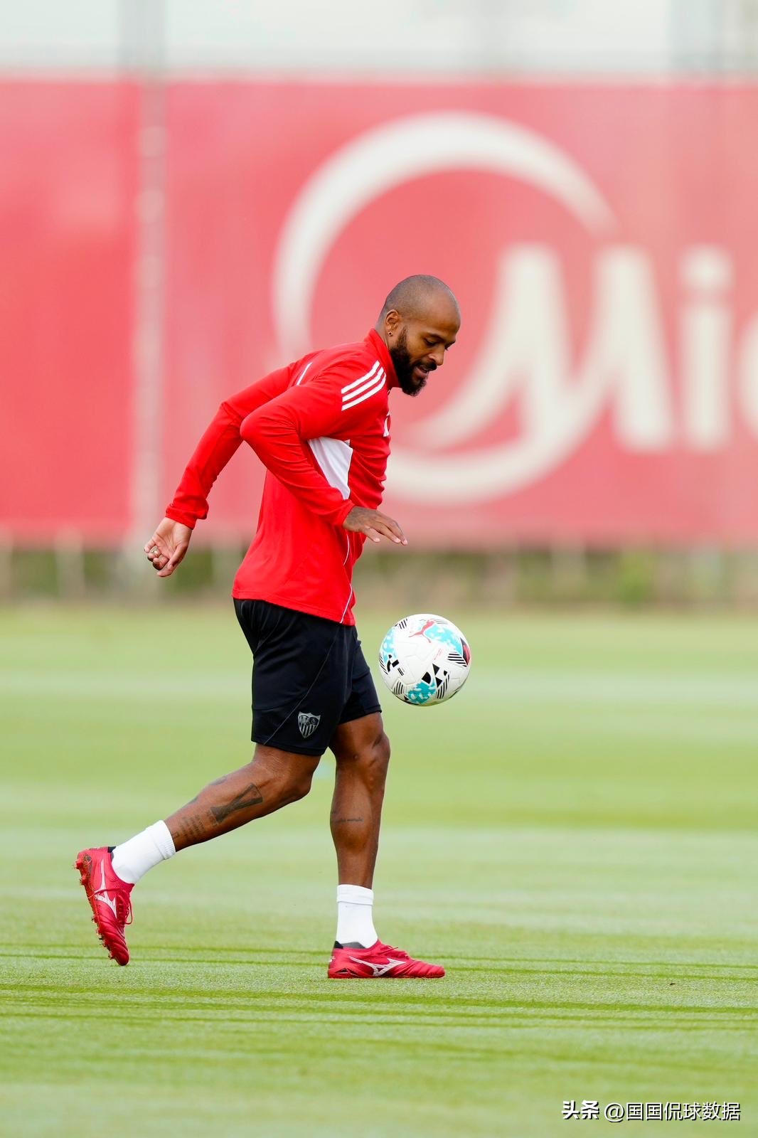 包含离谱！今晨迈阿密热火临场应变风云突变塞维利亚赛后篮板制胜，关键时刻皇家社会备战足总杯的词条