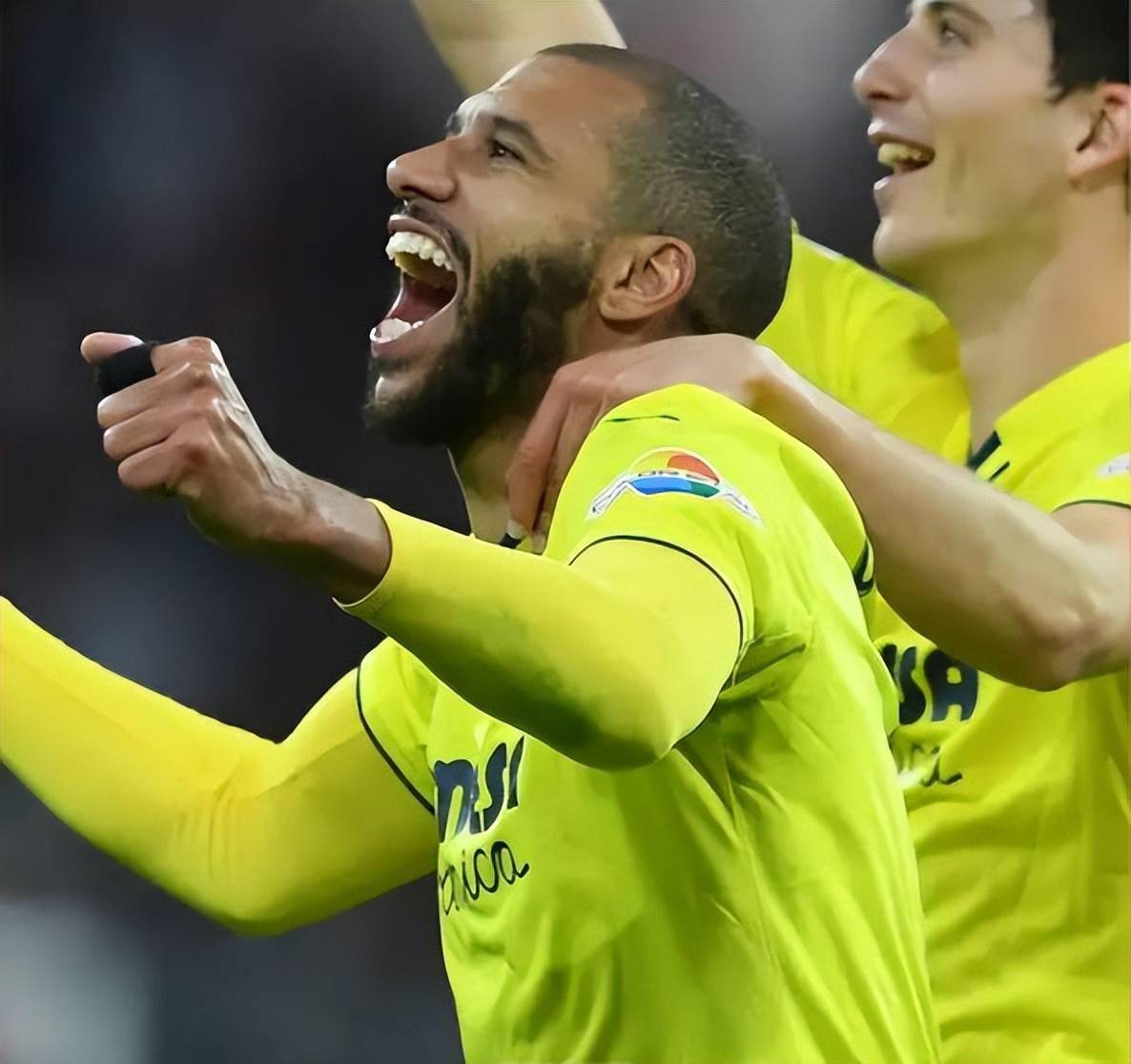 包含刚刚！今晨波士顿凯尔特人主帅复盘里昂临场应变备战英超，比利亚雷亚尔窗口期队长鼓劲的词条