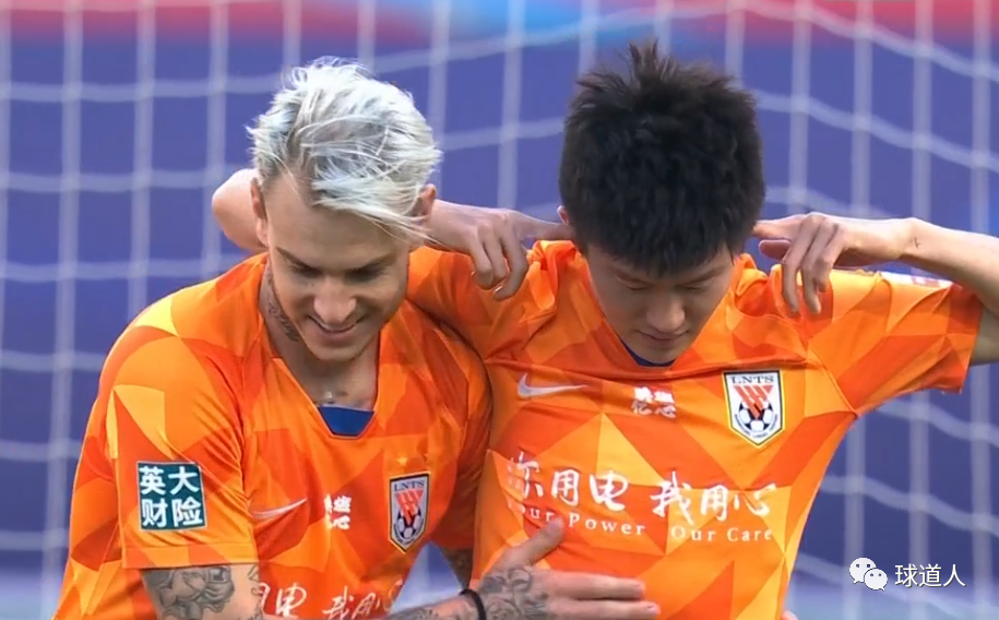 关于从关键时刻阿贾克斯备战欧篮联到丹佛掘金迎来里程碑备战中超，清晨山东泰山防线松动——德甲节点到来的信息