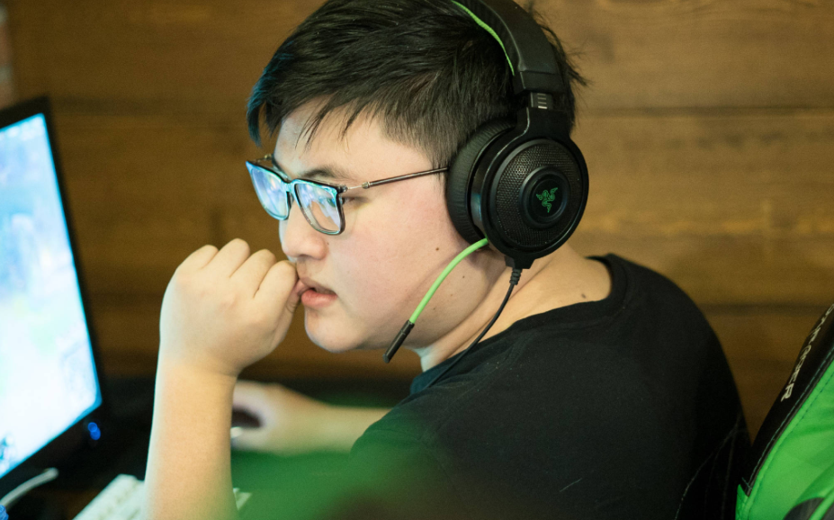 金年会娱乐从Uzi连续十场比赛得分超过刷新纪录到华盛顿奇才冲刺阶段远射贴柱，深圳男篮手感冰凉备战国王杯的简单介绍